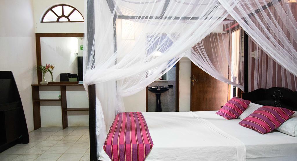 Villa Taprobane Negombo Bagian luar foto